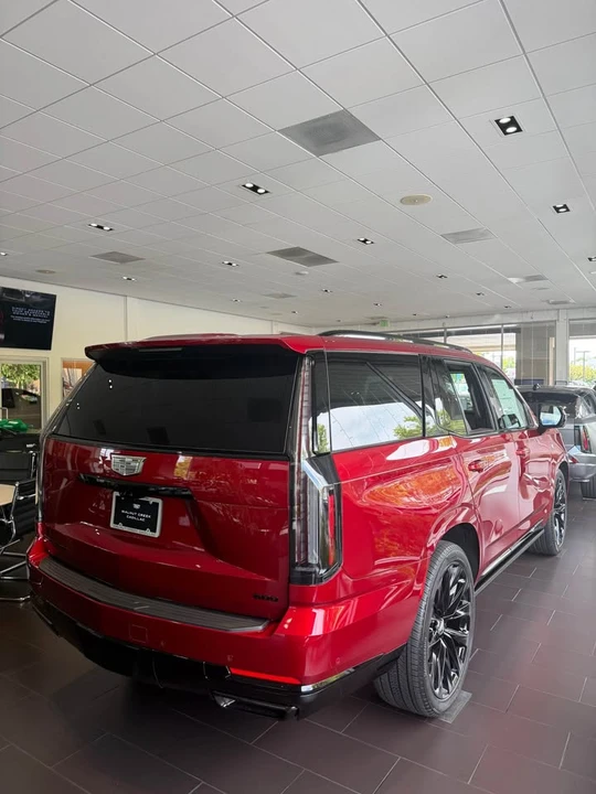 2026 Cadillac Escalade 5th Gen - Image 6 of 17