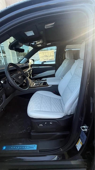 2026 Cadillac Escalade 5th Gen - Image 5 of 12