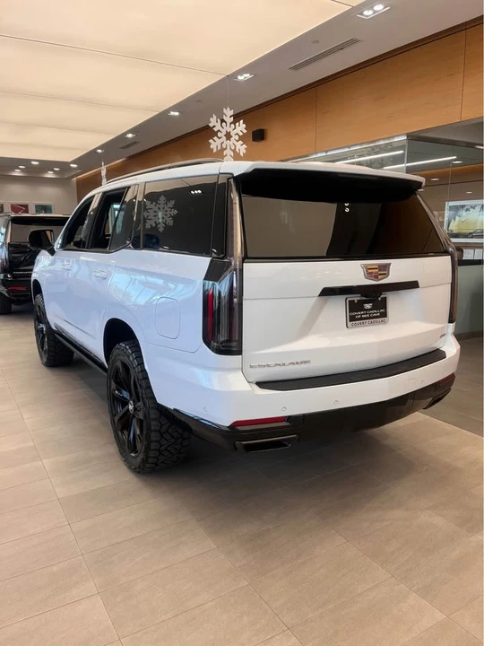 2026 Cadillac Escalade 5th Gen - Image 4 of 10