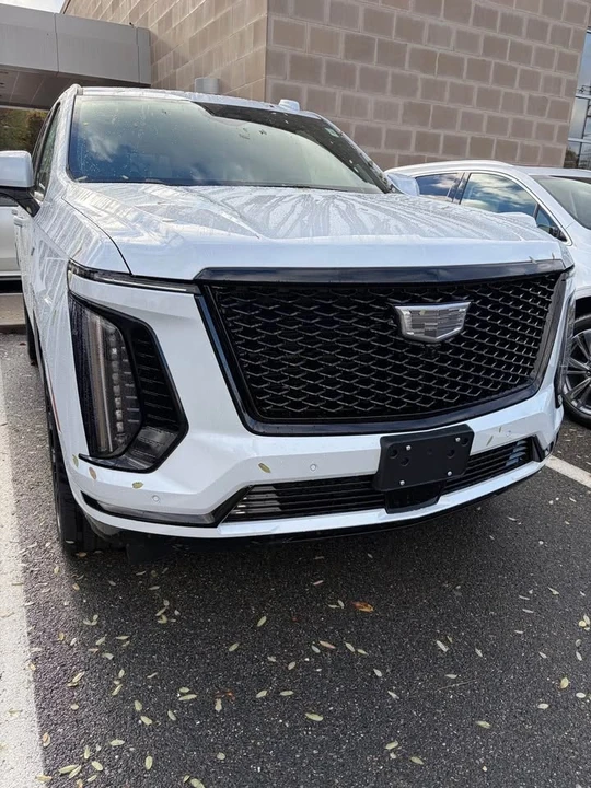 2026 Cadillac Escalade 5th Gen - Image 2 of 8
