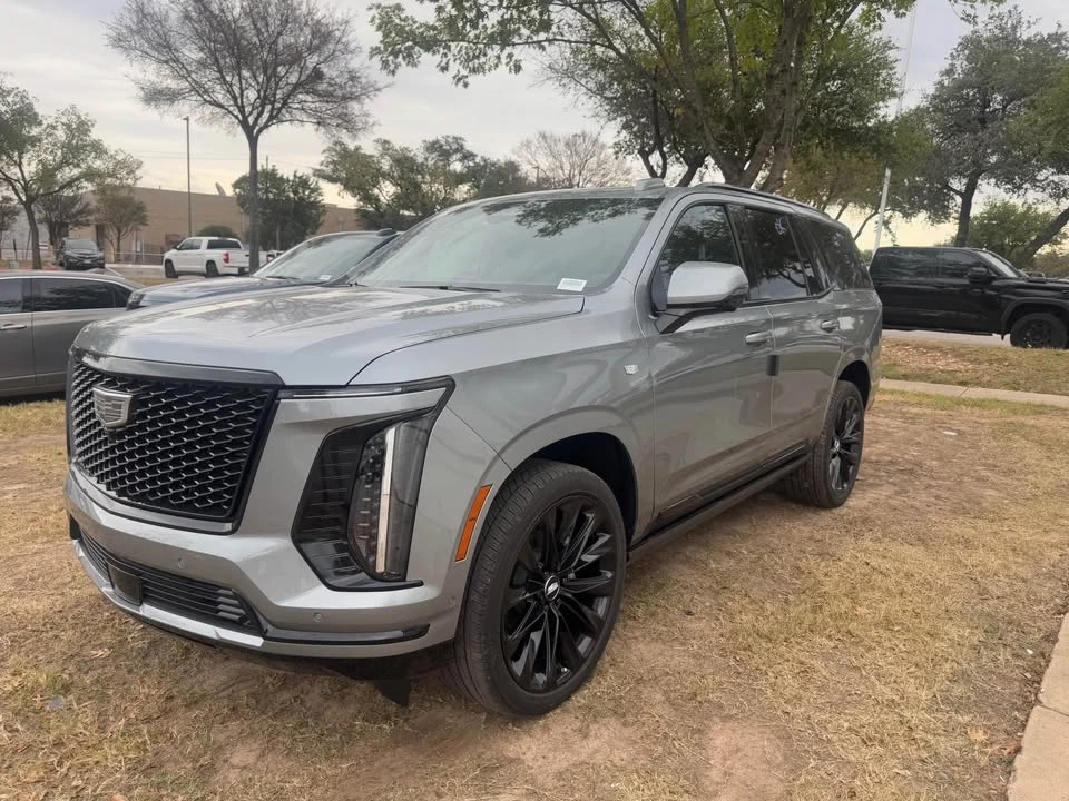 2026 Cadillac Escalade 5th Gen - Image 3 of 7