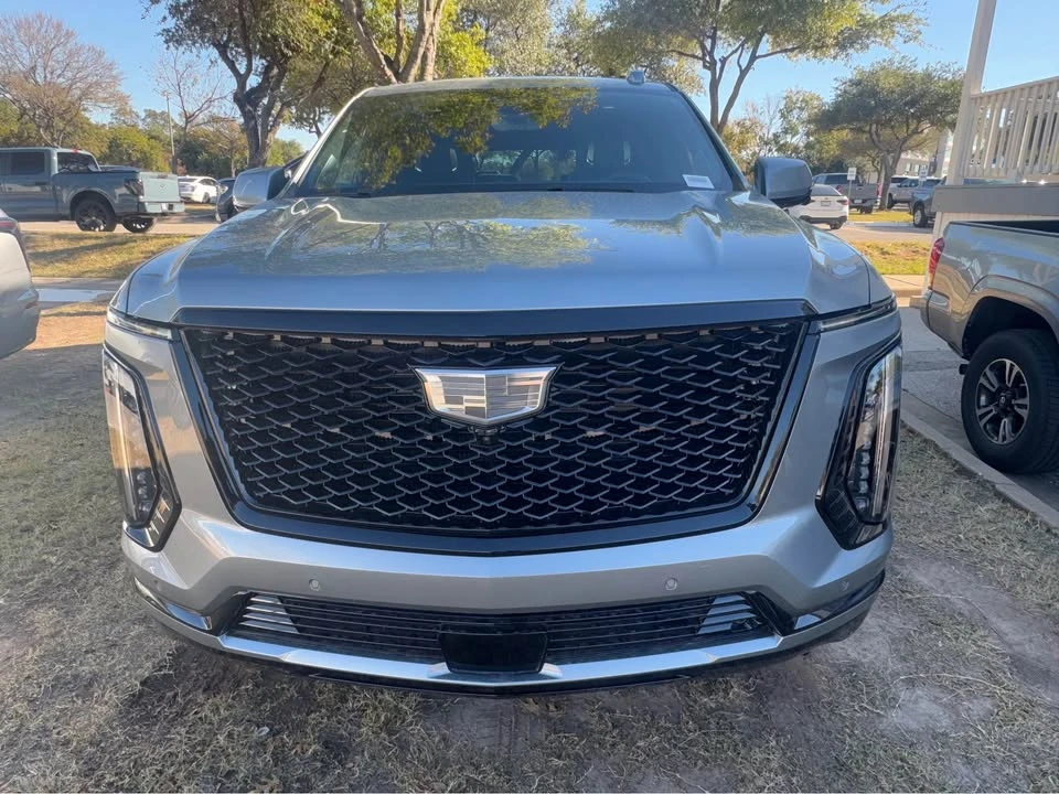 2026 Cadillac Escalade 5th Gen - Image 2 of 7