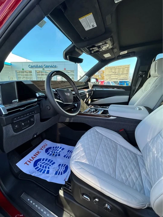 2026 Cadillac Escalade 5th Gen - Image 4 of 9