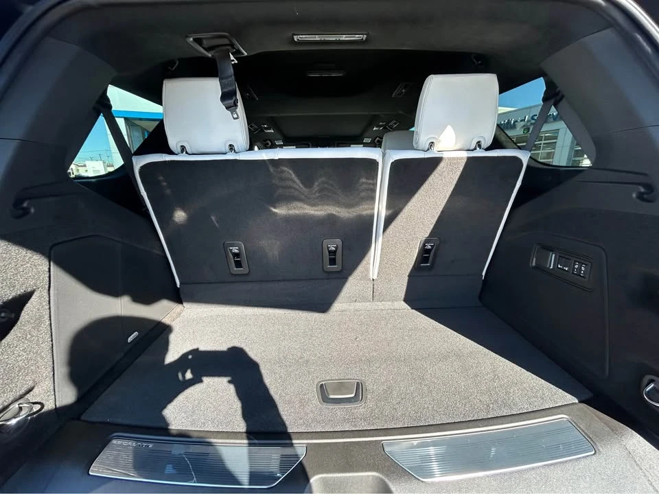 2026 Cadillac Escalade 5th Gen - Image 6 of 9