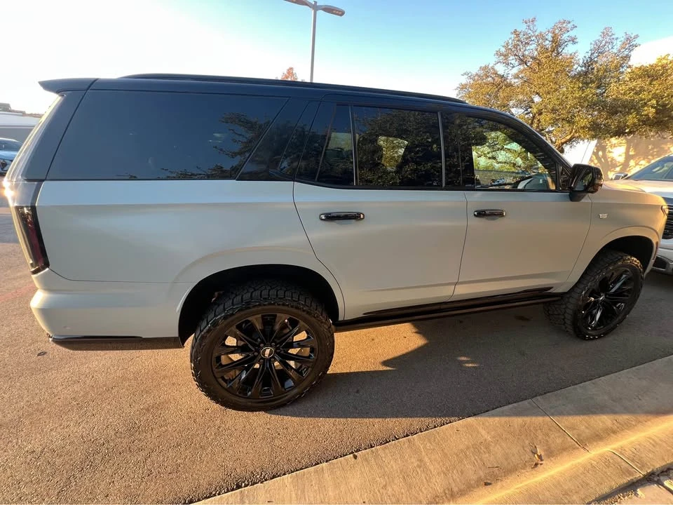 2026 Cadillac Escalade 5th Gen - Image 3 of 7