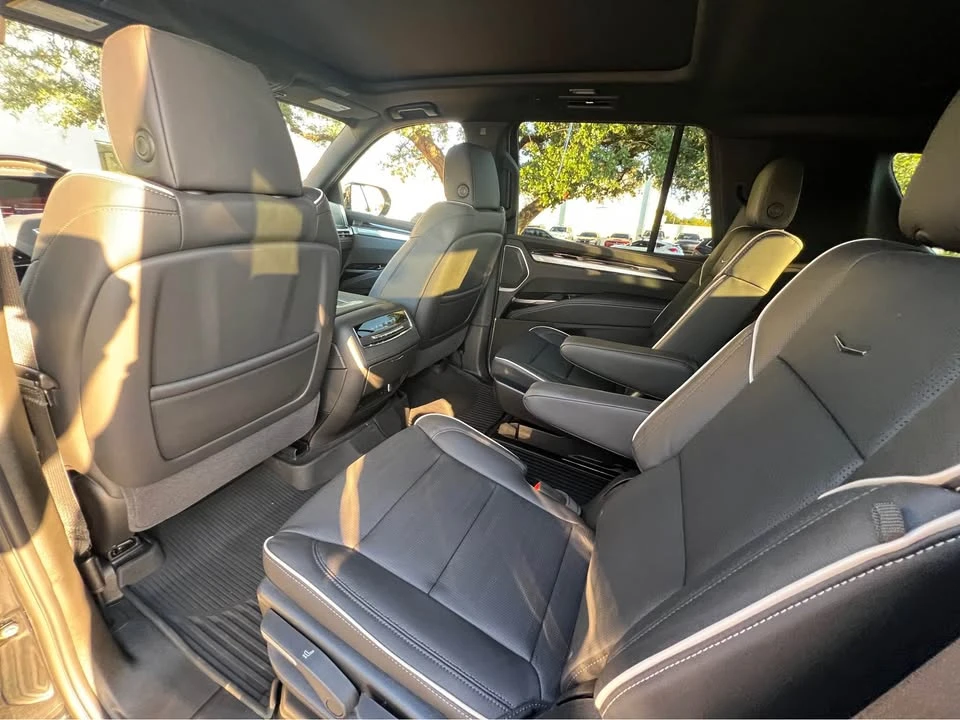 2026 Cadillac Escalade 5th Gen - Image 4 of 7