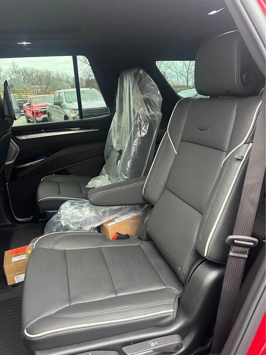 2026 Cadillac Escalade 5th Gen - Image 5 of 11