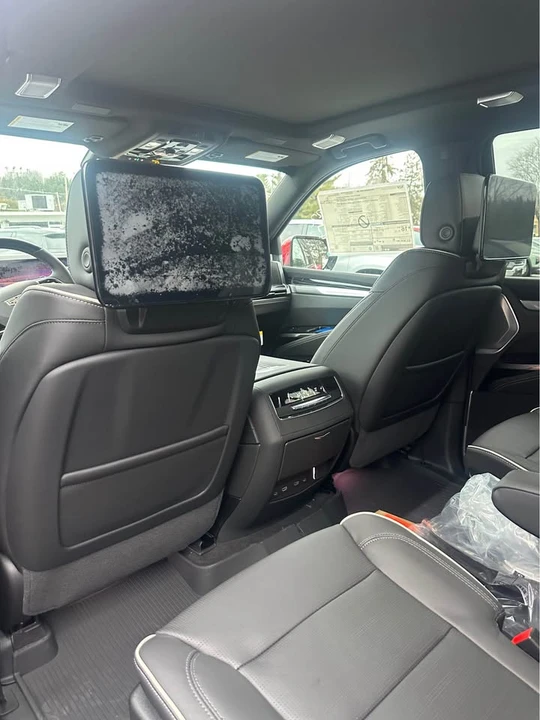 2026 Cadillac Escalade 5th Gen - Image 6 of 11