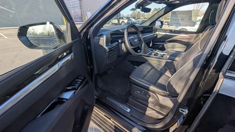 2026 Cadillac Escalade 5th Gen - Image 6 of 12