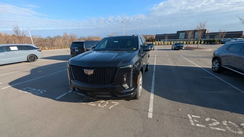 2026 Cadillac Escalade 5th Gen - Image 4 of 12