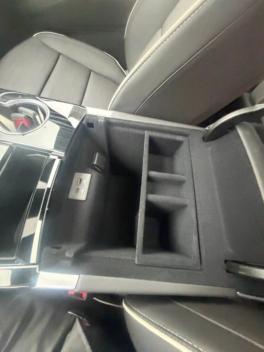 2026 Cadillac Escalade 5th Gen - Image 14 of 20