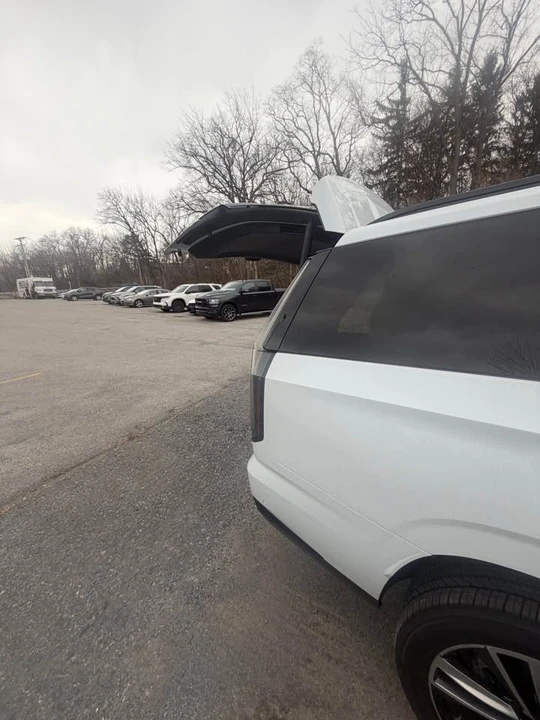 2026 Cadillac Escalade 5th Gen - Image 8 of 20