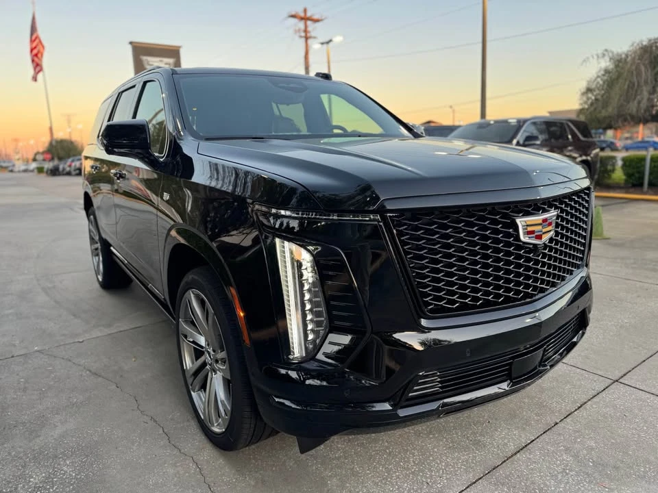 2026 Cadillac Escalade 5th Gen - Image 7 of 12