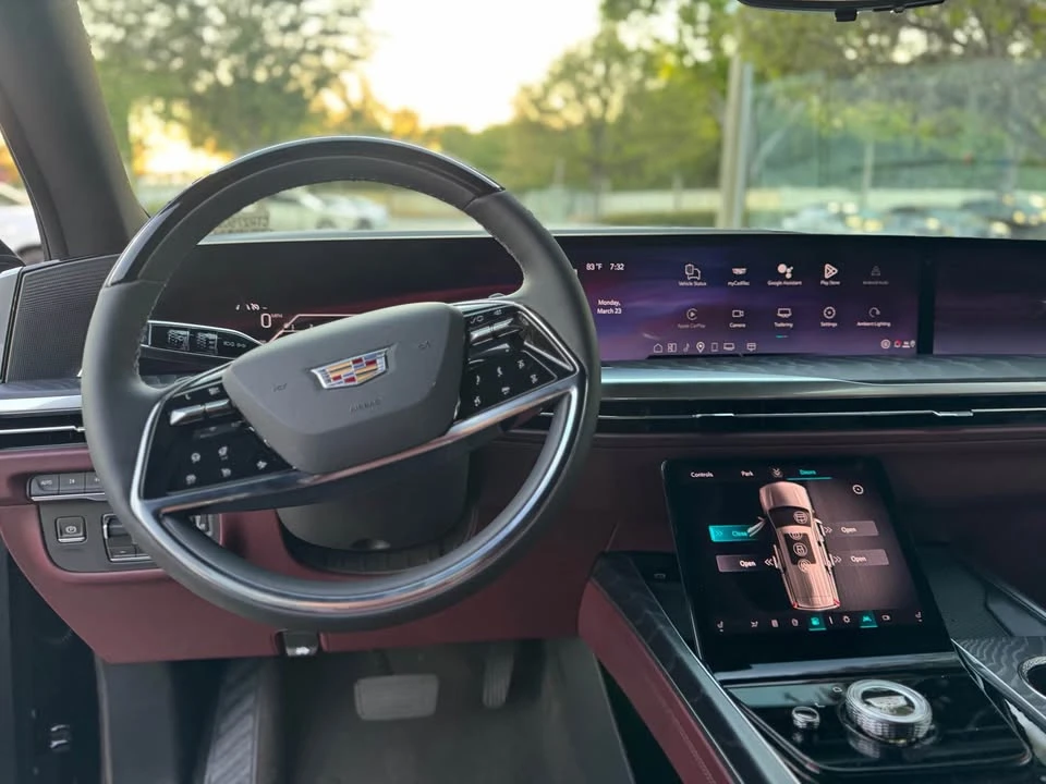 2026 Cadillac Escalade 5th Gen - Image 11 of 12