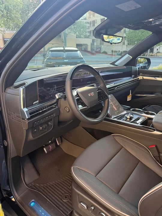 2026 Cadillac Escalade 5th Gen - Image 9 of 17