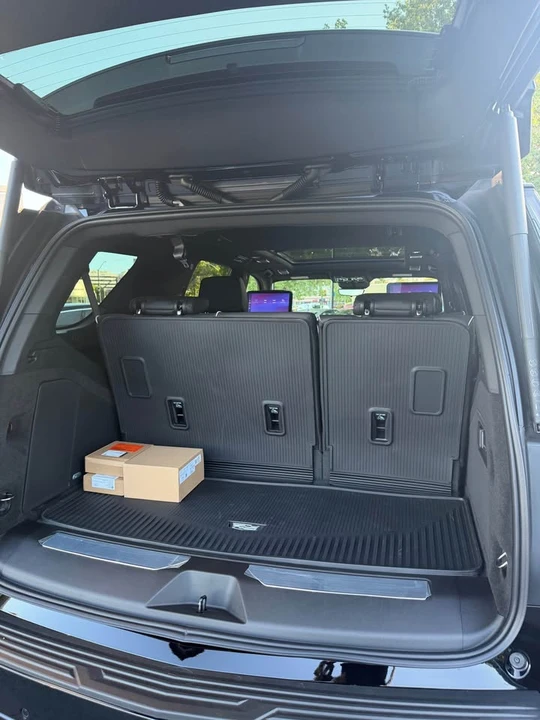 2026 Cadillac Escalade 5th Gen - Image 16 of 17
