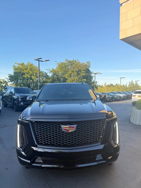 2026 Cadillac Escalade 5th Gen - Image 2 of 17