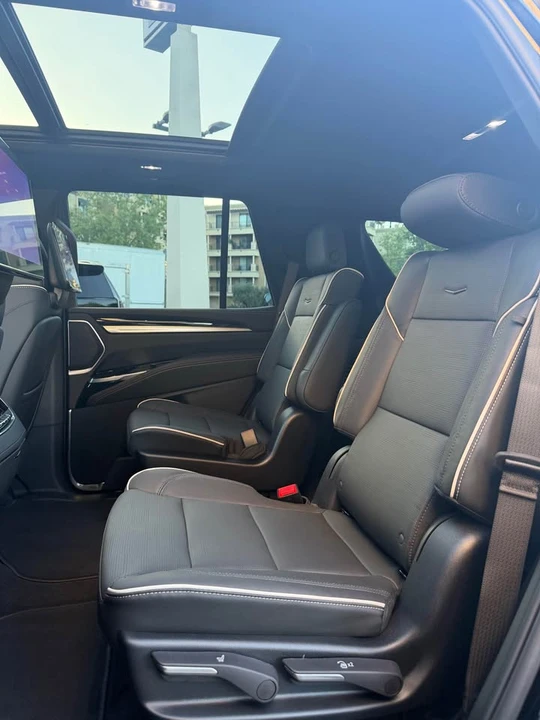 2026 Cadillac Escalade 5th Gen - Image 13 of 17