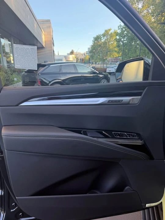 2026 Cadillac Escalade 5th Gen - Image 8 of 17