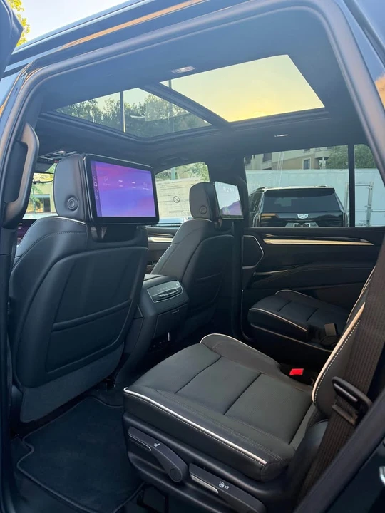 2026 Cadillac Escalade 5th Gen - Image 12 of 17