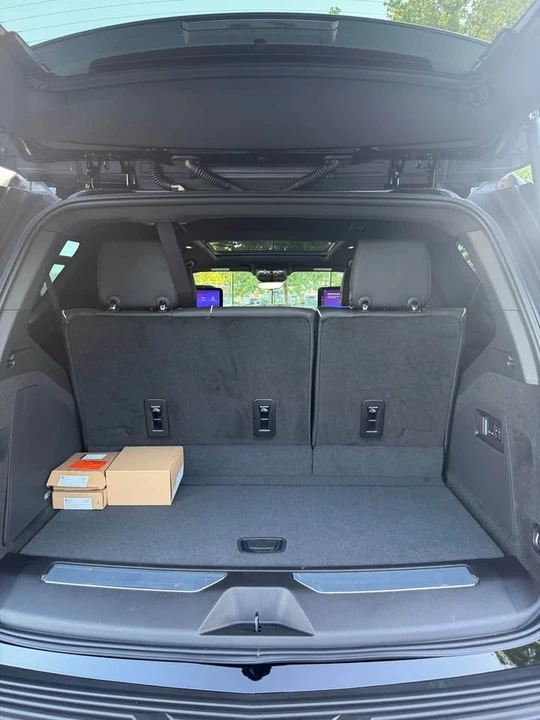 2026 Cadillac Escalade 5th Gen - Image 16 of 17