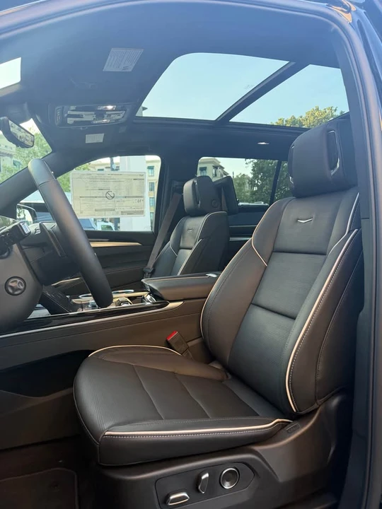 2026 Cadillac Escalade 5th Gen - Image 10 of 17