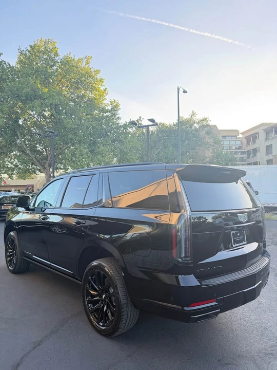 2026 Cadillac Escalade 5th Gen - Image 7 of 17