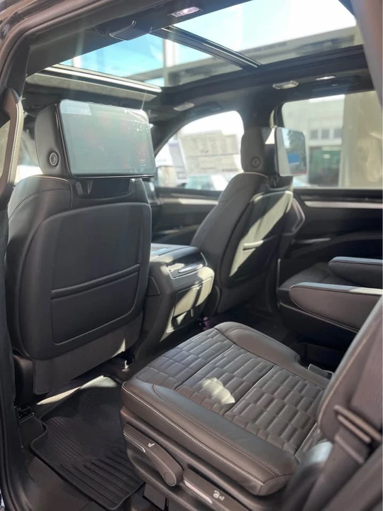 2026 Cadillac Escalade-V 5th Gen - Image 9 of 10