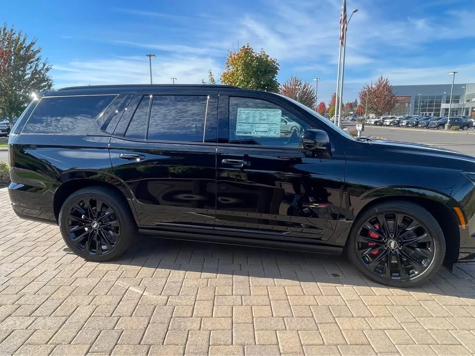 2026 Cadillac Escalade-V 5th Gen - Image 9 of 17