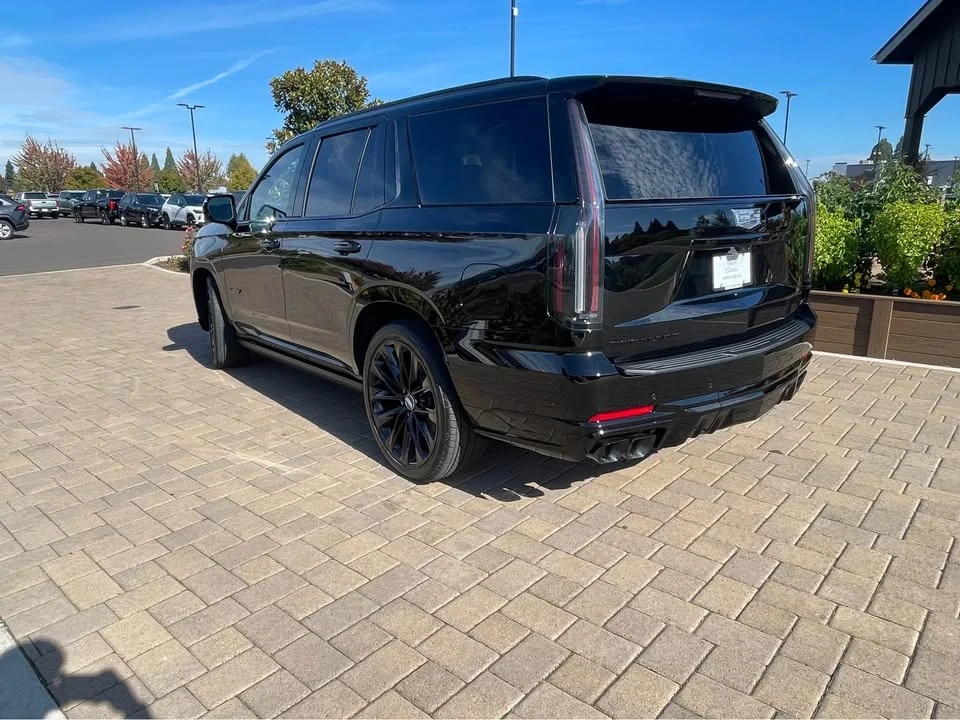 2026 Cadillac Escalade-V 5th Gen - Image 5 of 17