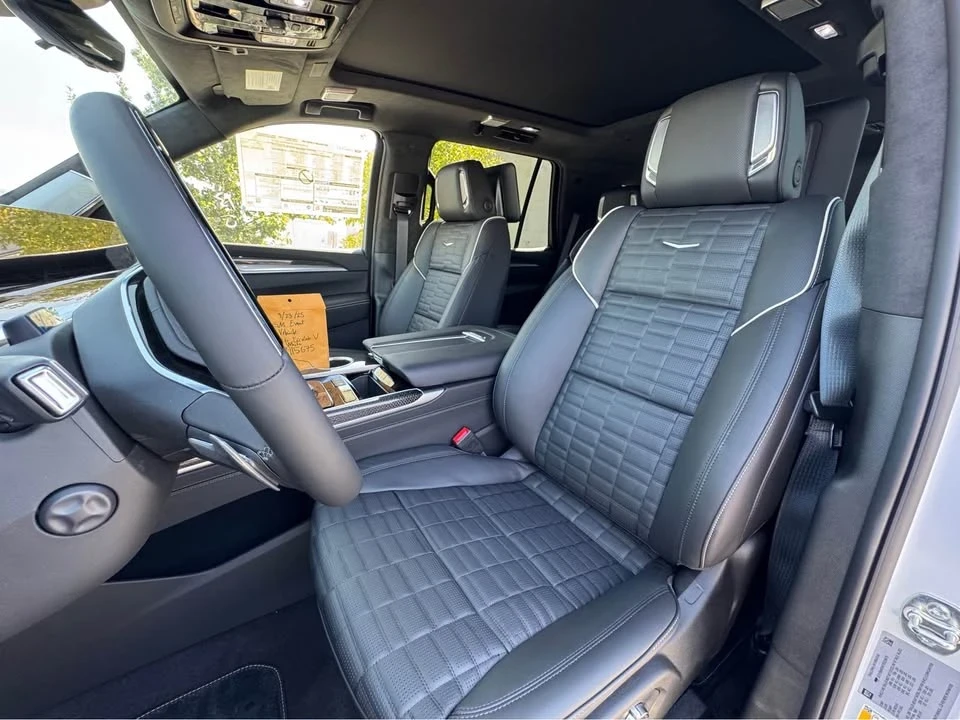 2026 Cadillac Escalade-V 5th Gen - Image 5 of 7