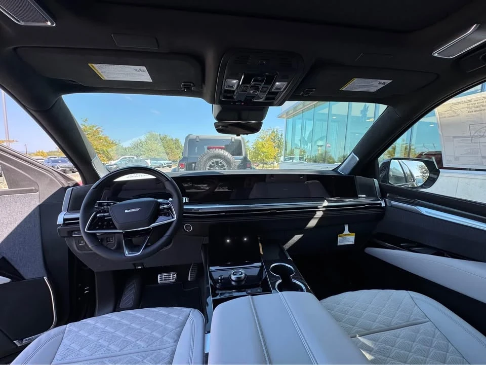 2026 Cadillac Escalade-V 5th Gen - Image 5 of 7