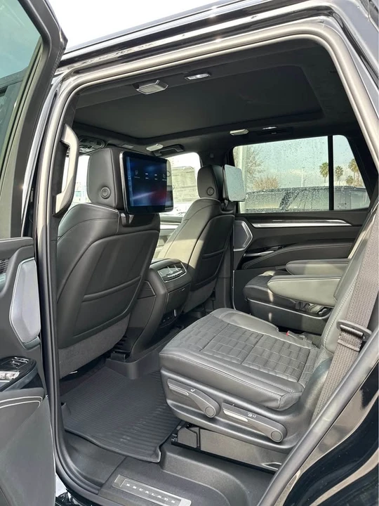 2026 Cadillac Escalade-V 5th Gen - Image 12 of 13