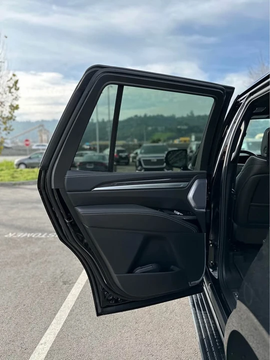 2026 Cadillac Escalade-V 5th Gen - Image 10 of 13