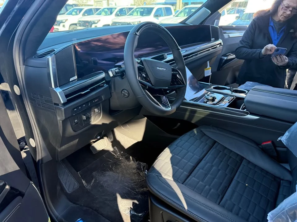 2026 Cadillac Escalade-V 5th Gen - Image 2 of 4