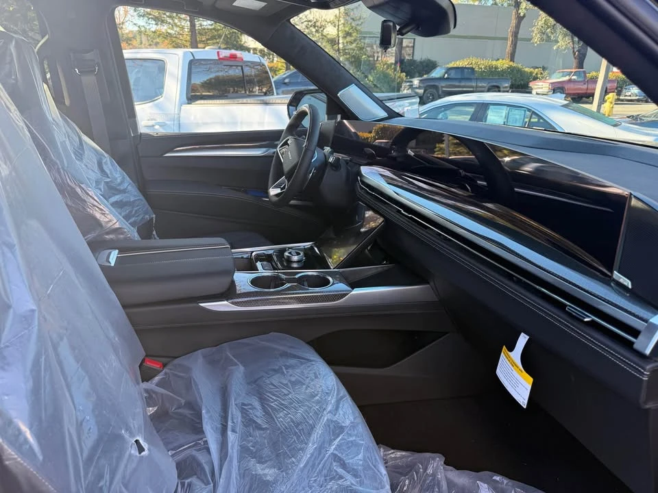2026 Cadillac Escalade-V 5th Gen - Image 3 of 4