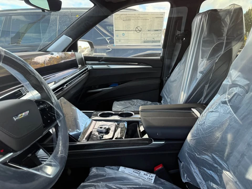 2026 Cadillac Escalade 5th Gen - Image 8 of 8