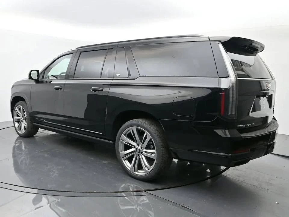 2026 Cadillac Escalade 5th Gen - Image 7 of 12