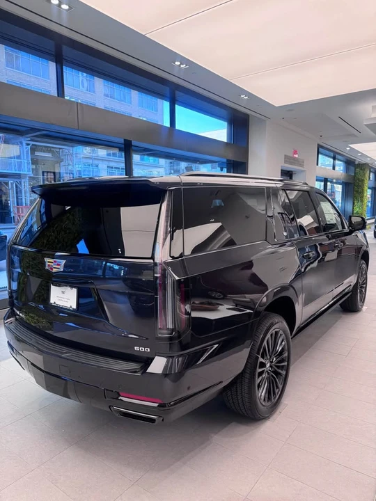 2026 Cadillac Escalade 5th Gen - Image 4 of 7