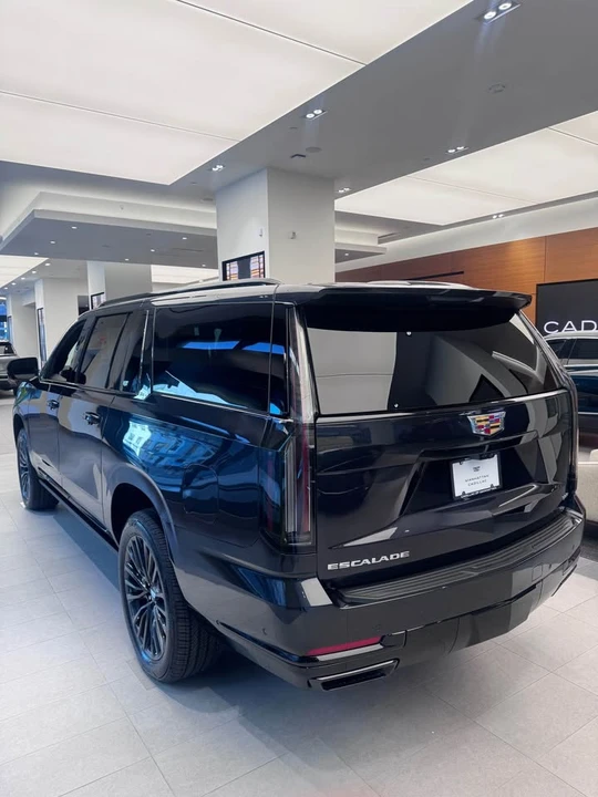 2026 Cadillac Escalade 5th Gen - Image 5 of 7