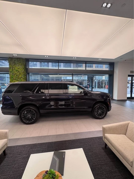 2026 Cadillac Escalade 5th Gen - Image 2 of 7