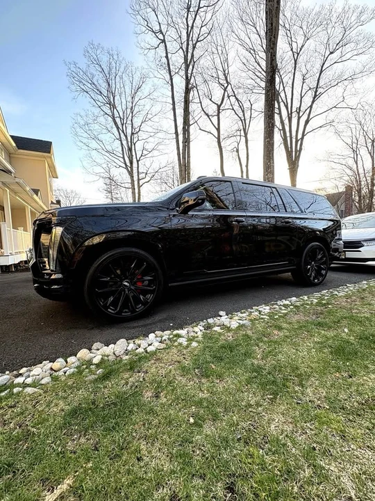 2026 Cadillac Escalade 5th Gen - Image 4 of 8