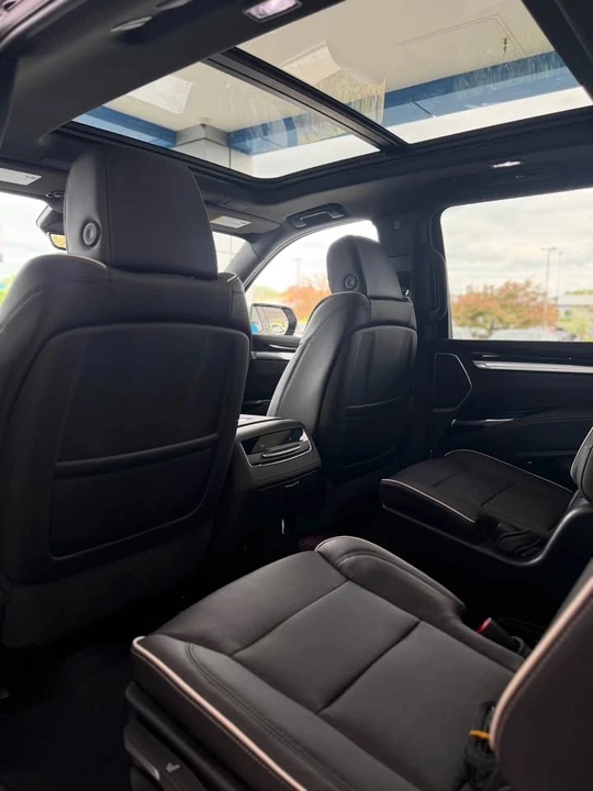 2026 Cadillac Escalade 5th Gen - Image 7 of 9