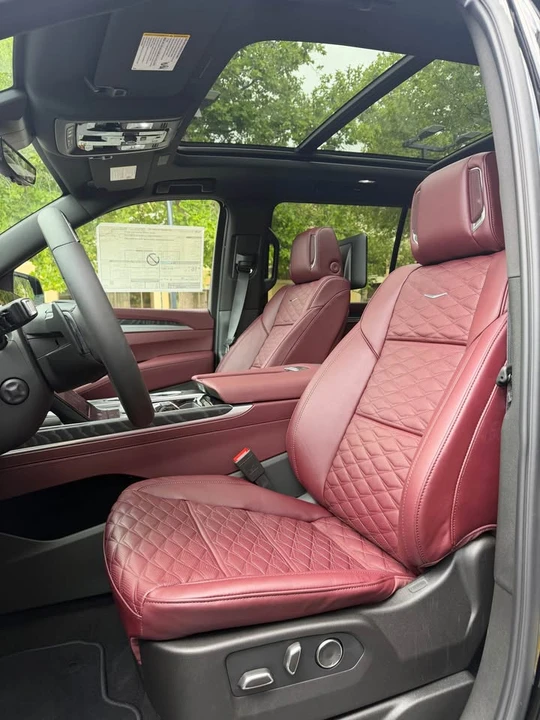 2026 Cadillac Escalade 5th Gen - Image 11 of 20