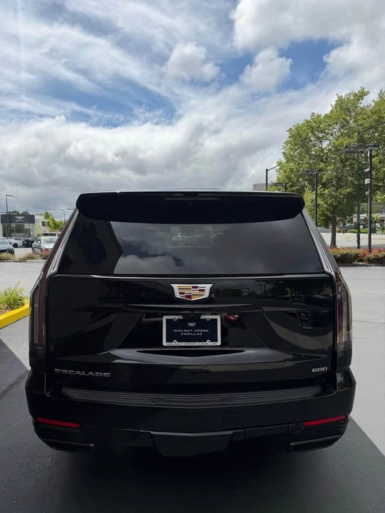 2026 Cadillac Escalade 5th Gen - Image 5 of 20