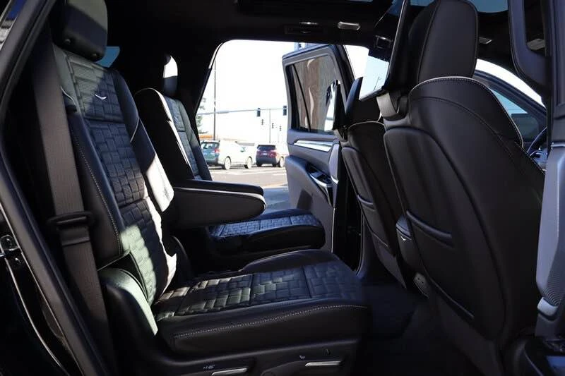2026 Cadillac Escalade-V 5th Gen - Image 16 of 18