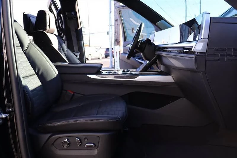 2026 Cadillac Escalade-V 5th Gen - Image 17 of 18