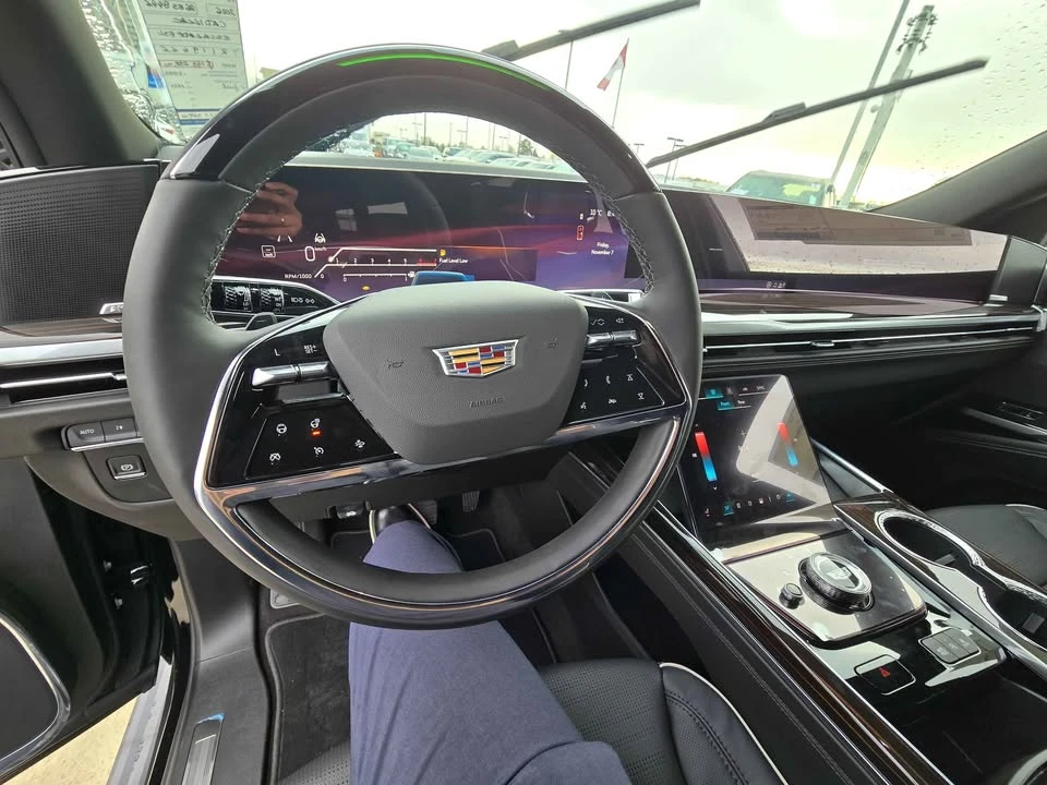 2026 Cadillac Escalade 5th Gen - Image 7 of 13