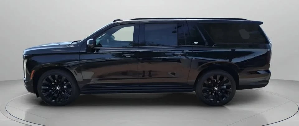 2026 Cadillac Escalade 5th Gen - Image 2 of 9