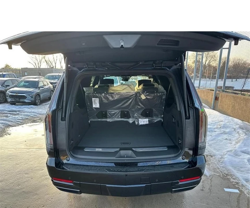 2026 Cadillac Escalade 5th Gen - Image 6 of 14